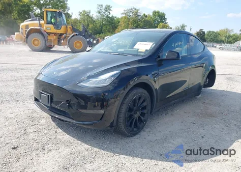 2023 Tesla Model Y Awd/Long Range Dual Motor All-Wheel Drive z USA, uszkodzony, nr VIN 7SAYGDEE8PA055902